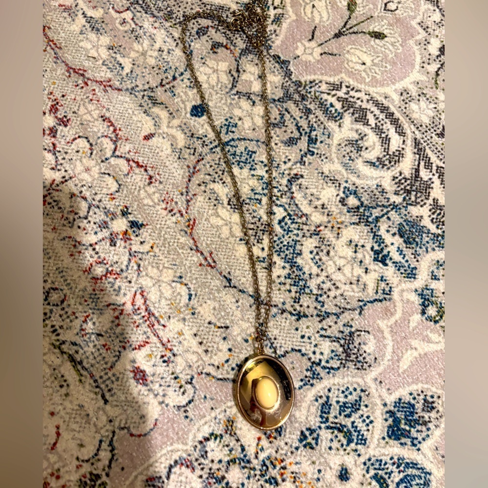 Vintage BANANA REPUBLIC Gold Tone Medallion Cabochon Faux Stone Chain Necklace